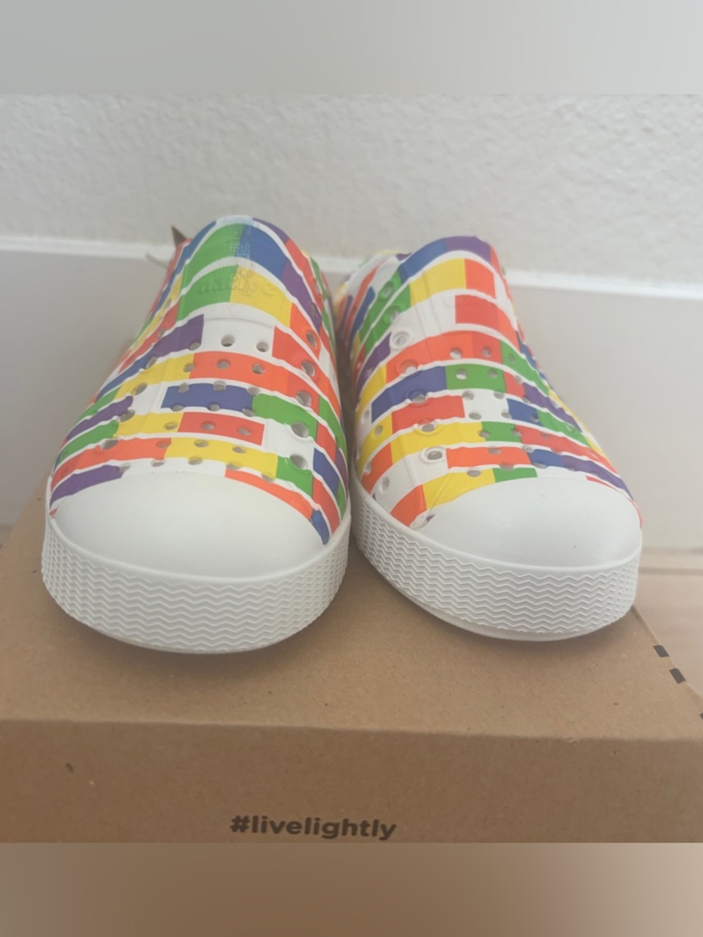 New Native Toddler Jefferson Print White/Multi Brick - Picture 2 of 8